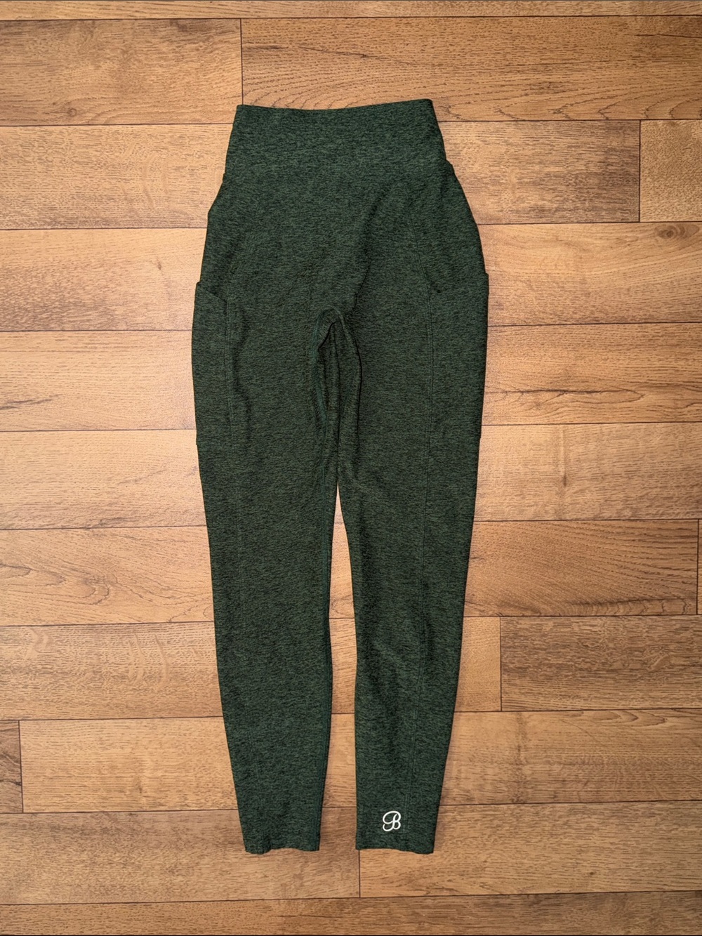 Bombshell Sportswear Size Small Scrunch Butt Sexy Leggings Heathered V Back Dip